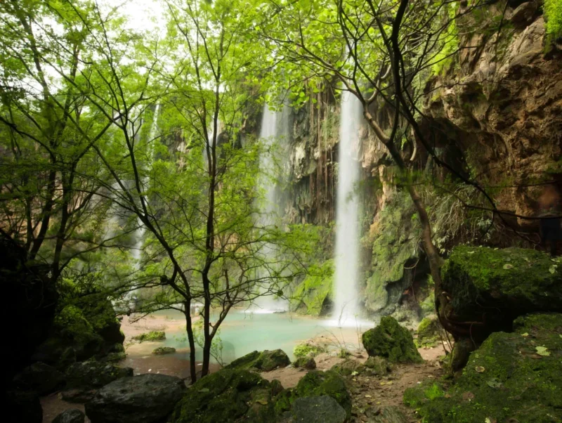 Salalah Stadt im Oman Wasserfall