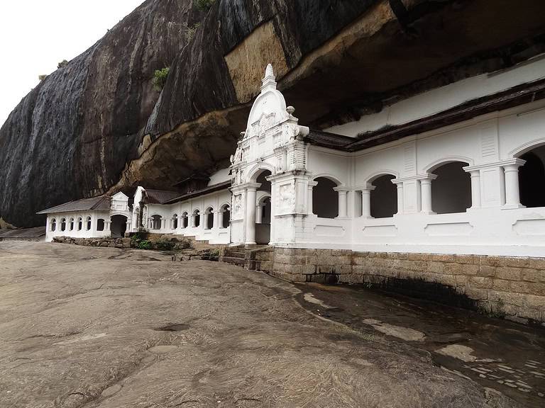 Sri Lanka Dambulla_cave_temple